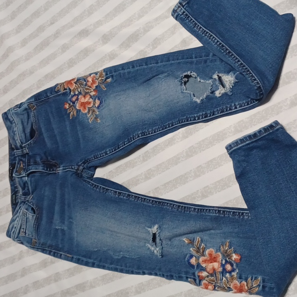 Miss Me floral distressed skinny jeans